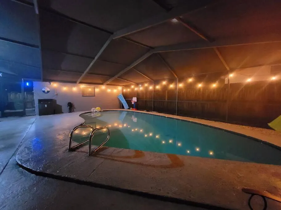 Entirehouse W/Bush Garden View_Private Heated Pool Villa Tampa